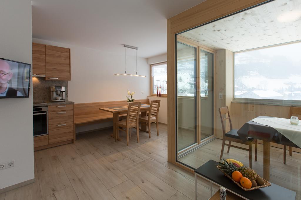 Appartement-Ennemoser เมลเลา ภายนอก รูปภาพ