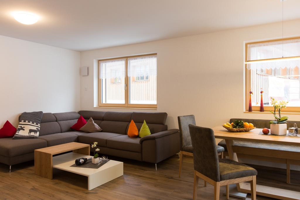 Appartement-Ennemoser เมลเลา ภายนอก รูปภาพ